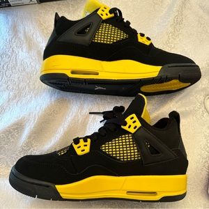 Air Jordan 4 retro GS SIZE 4.5